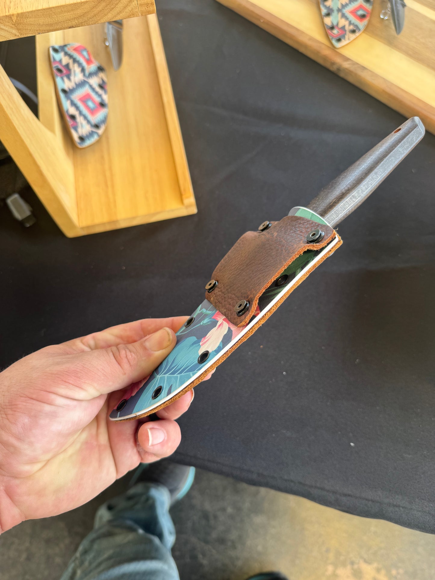 Hawaiian shirt blade